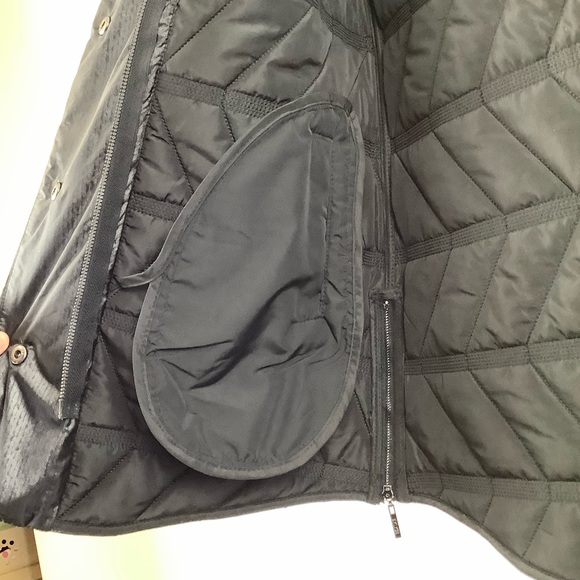 NWT BYLYSE Quilted Long Vest in Black - Picture 6 of 7